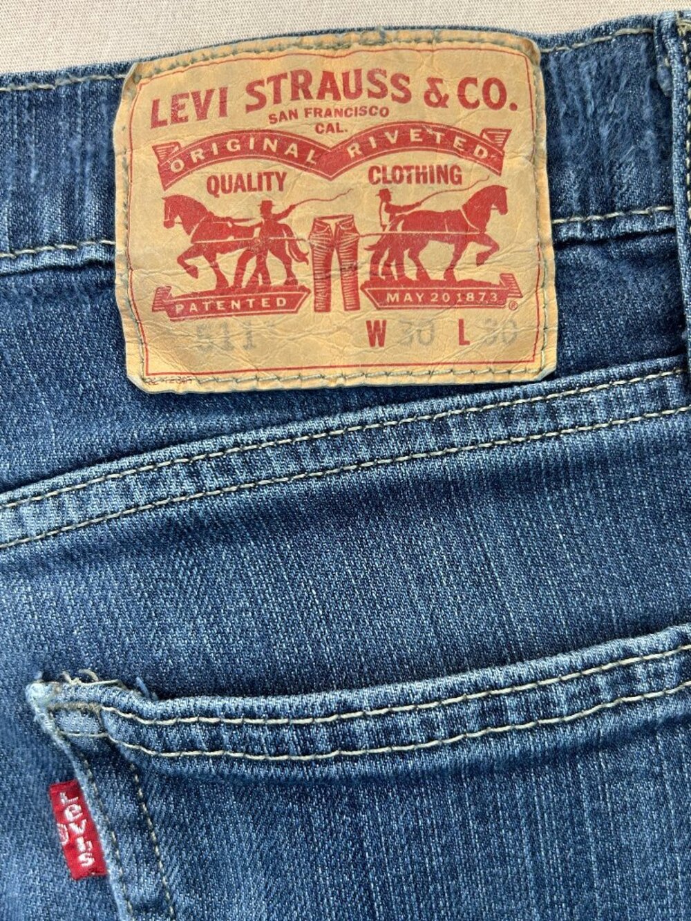 Levis 511 Jeans Mens Size 30x30 Blue Denim Slim Mid Rise Straight Stretch